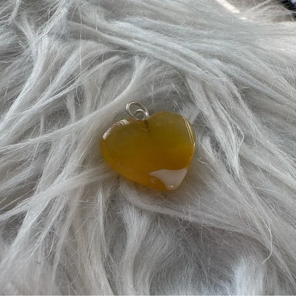 Honey Agate Heart Pendant - Picture 4 of 4